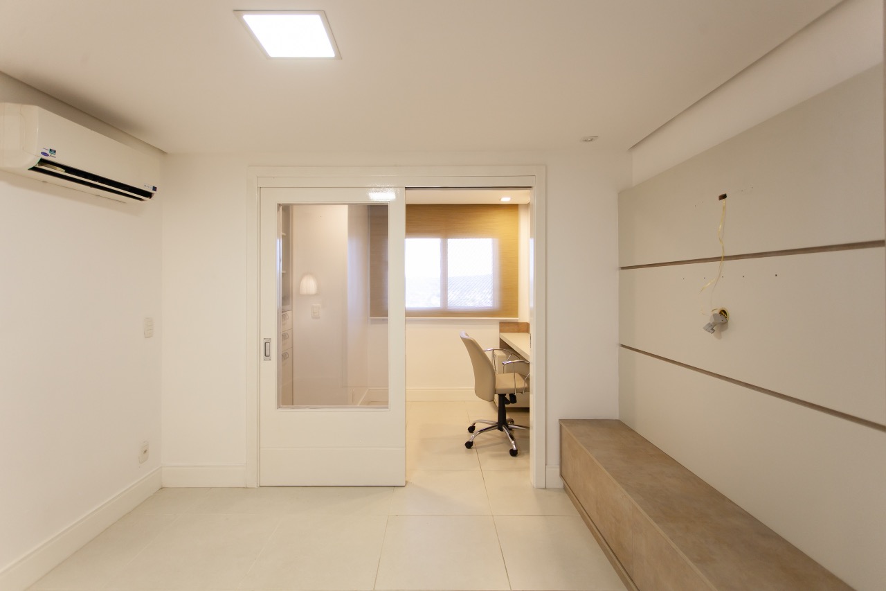 Apartamento Mobiliado à venda no Centro: 