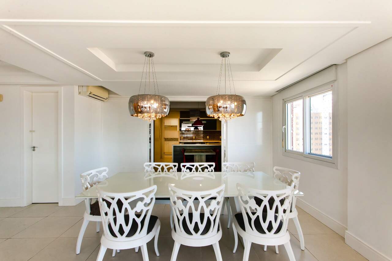 Apartamento Mobiliado à venda no Centro: 