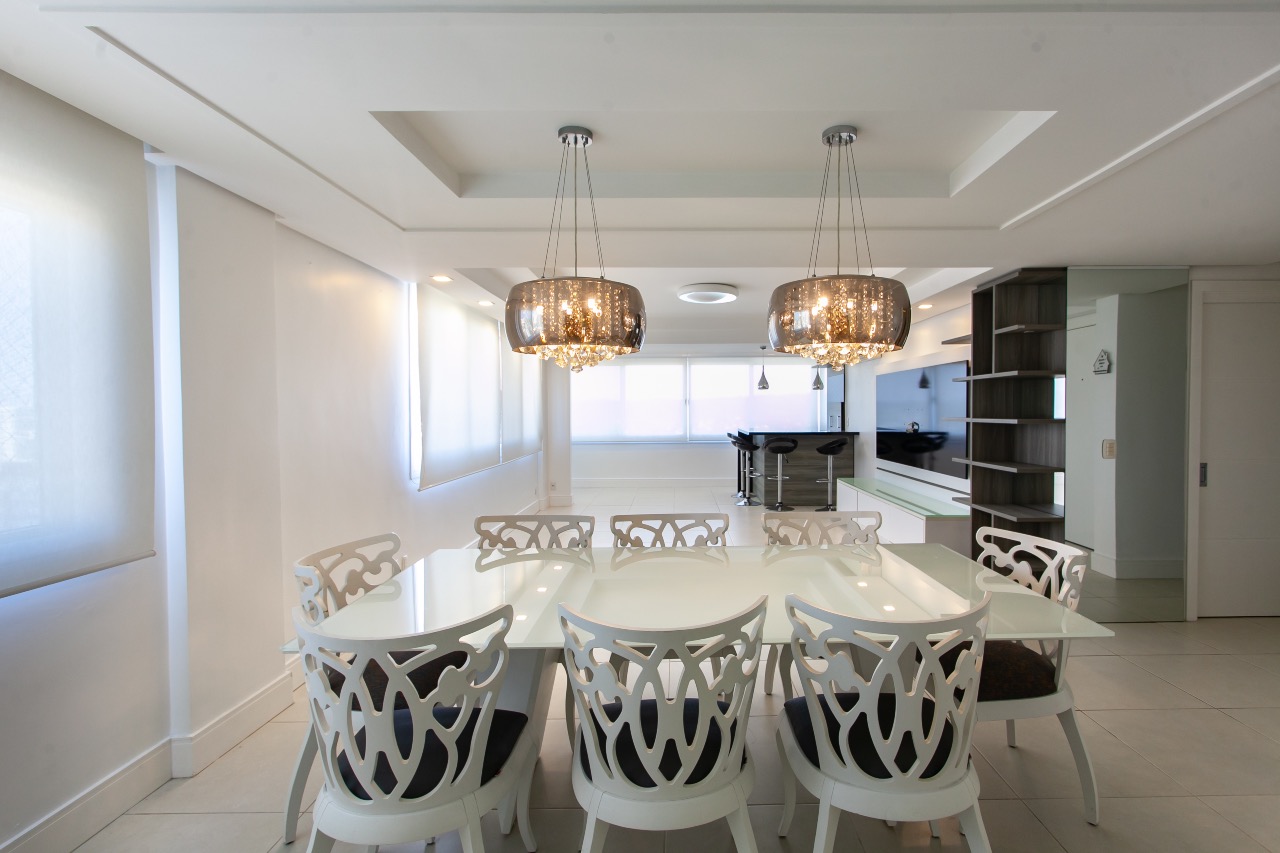 Apartamento Mobiliado à venda no Centro: 