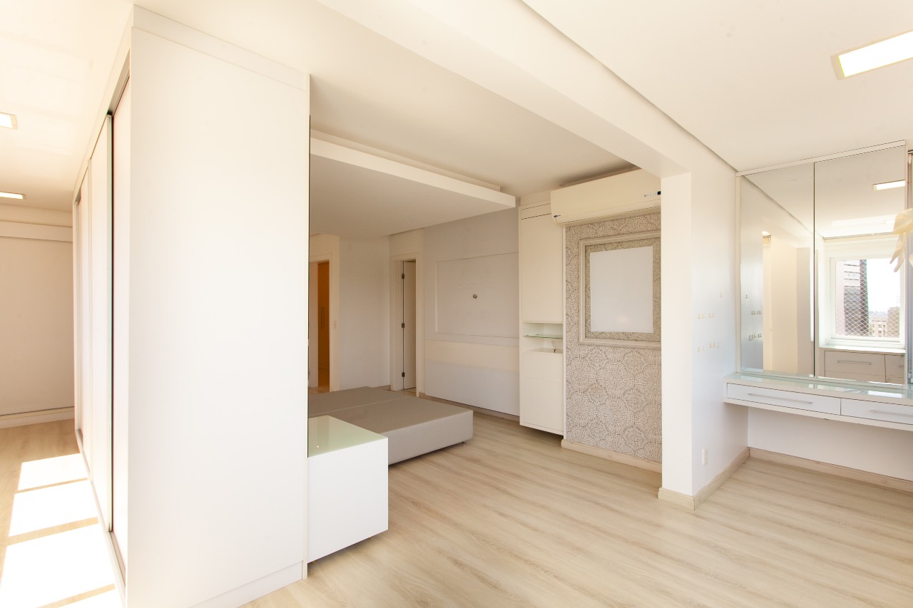 Apartamento Mobiliado à venda no Centro: 