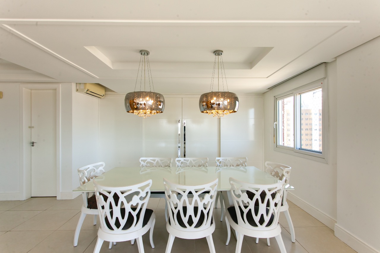 Apartamento Mobiliado à venda no Centro: 