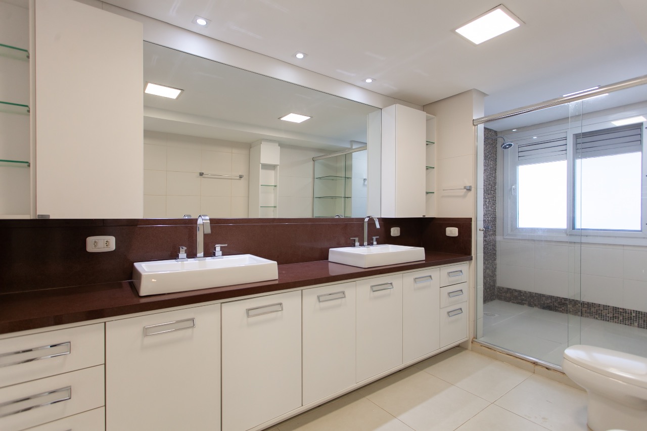 Apartamento Mobiliado à venda no Centro: 