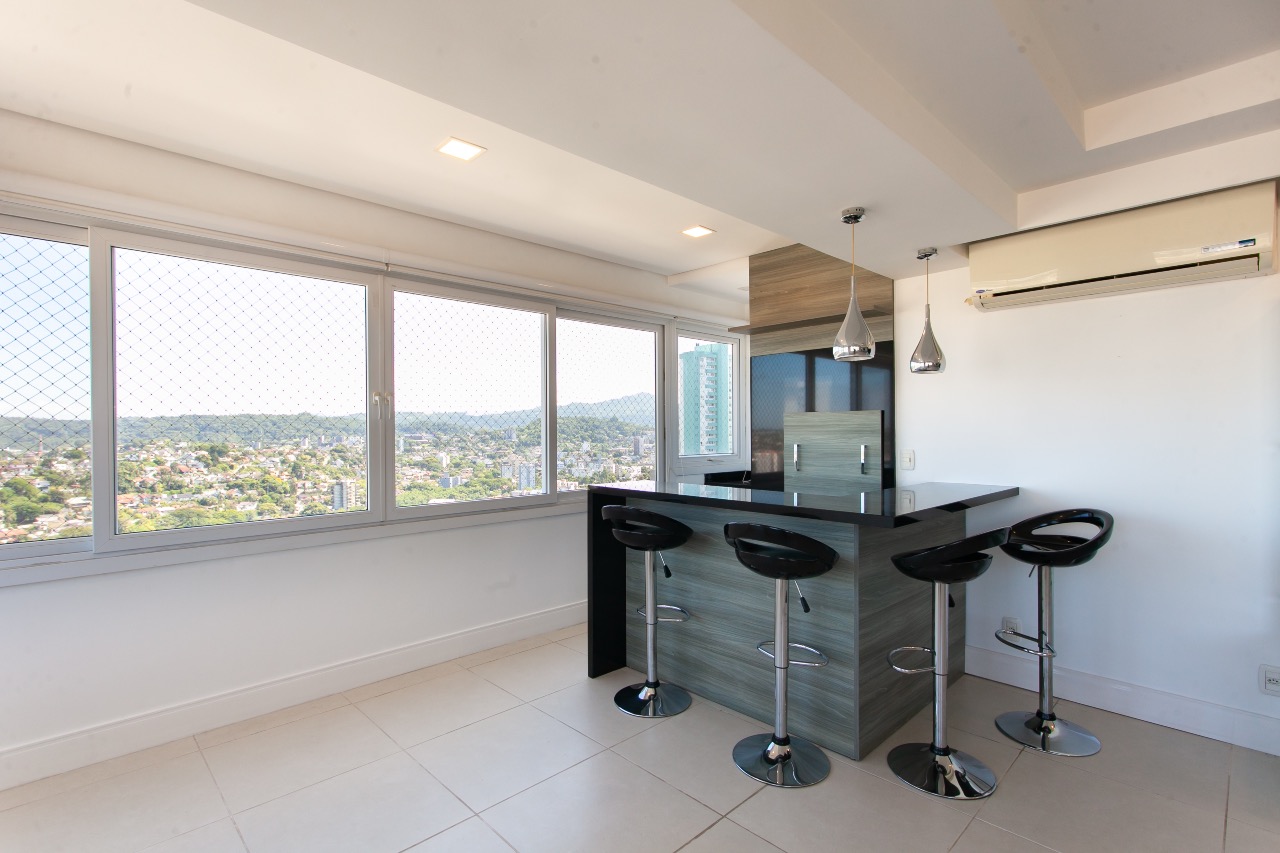 Apartamento Mobiliado à venda no Centro: 