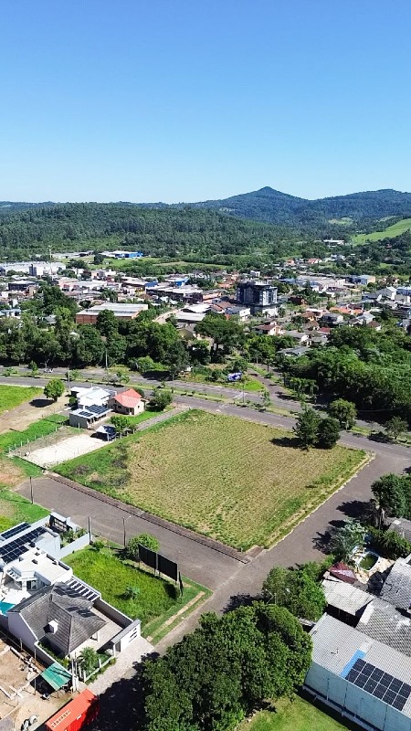 Área de Terra à venda no Centro: 
