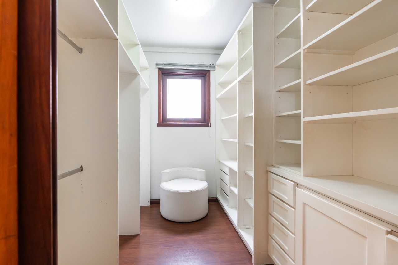 Apartamento Mobiliado à venda no Centro: 