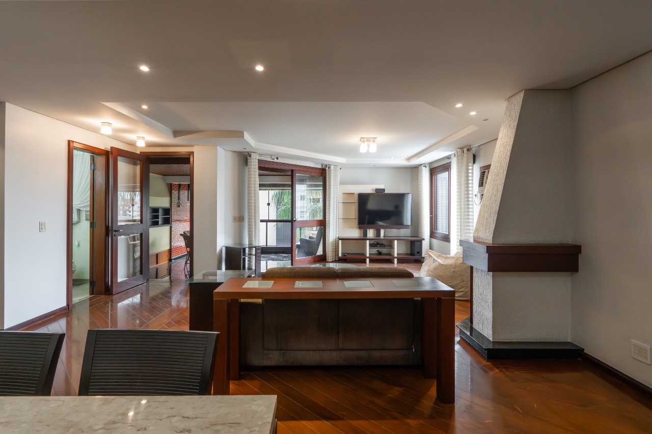 Apartamento Mobiliado à venda no Centro: 