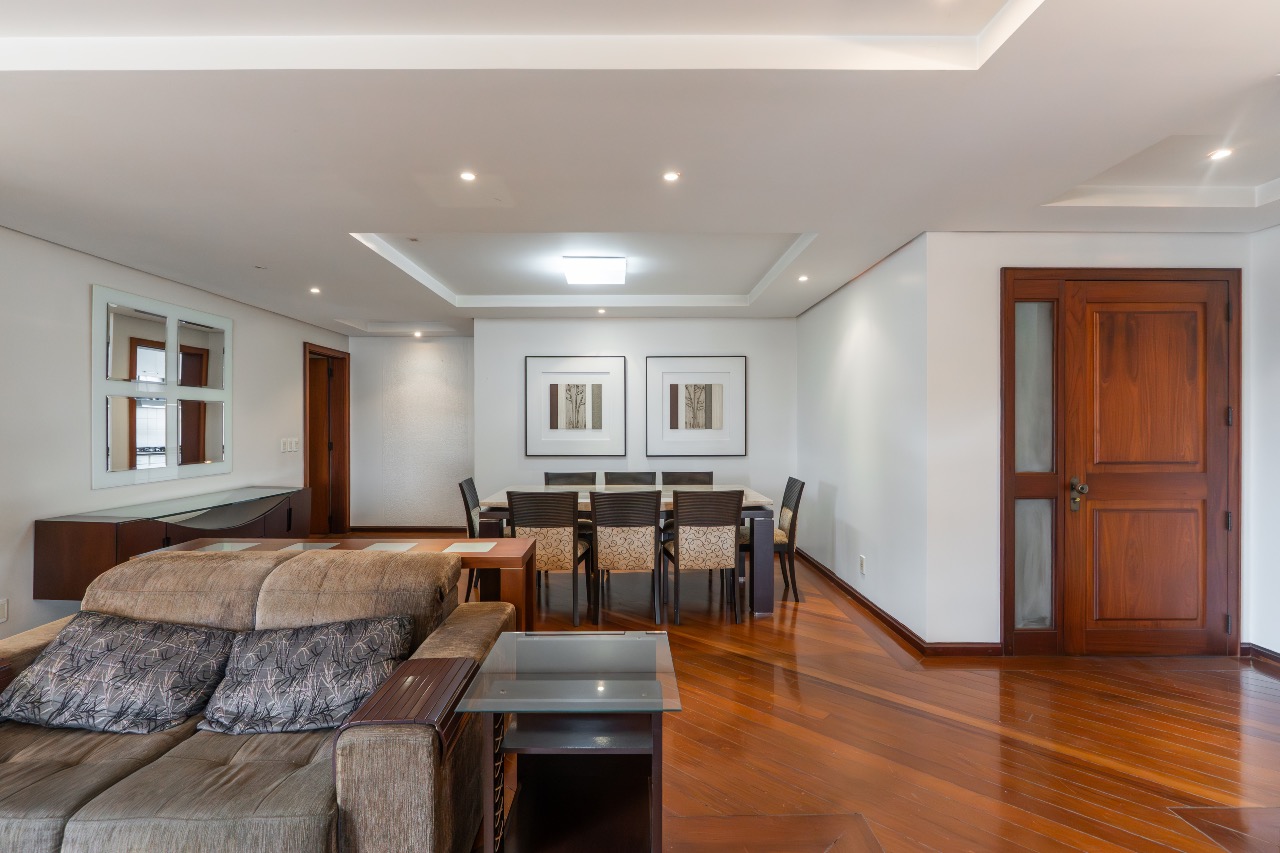 Apartamento Mobiliado à venda no Centro: 