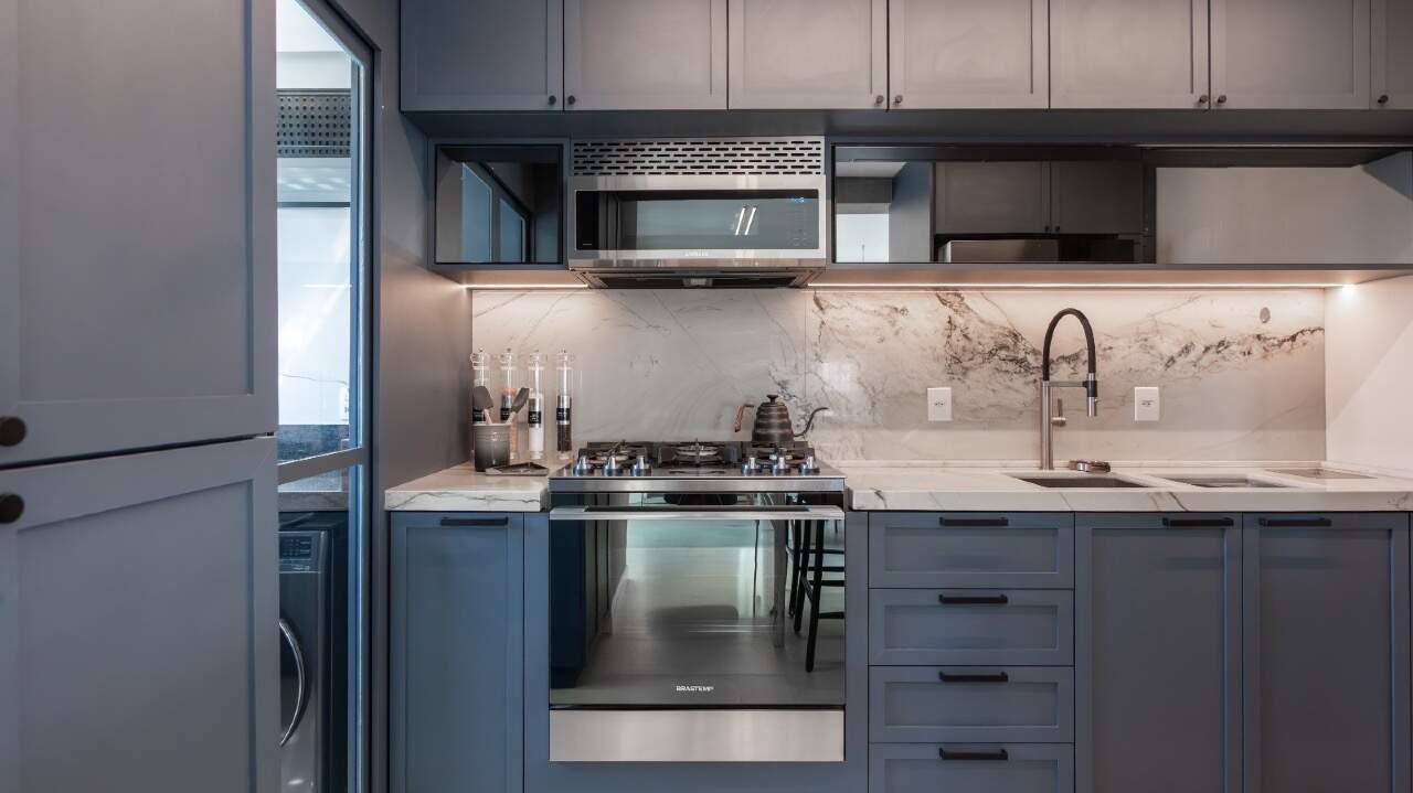 Apartamento Mobiliado à venda no Centro: 