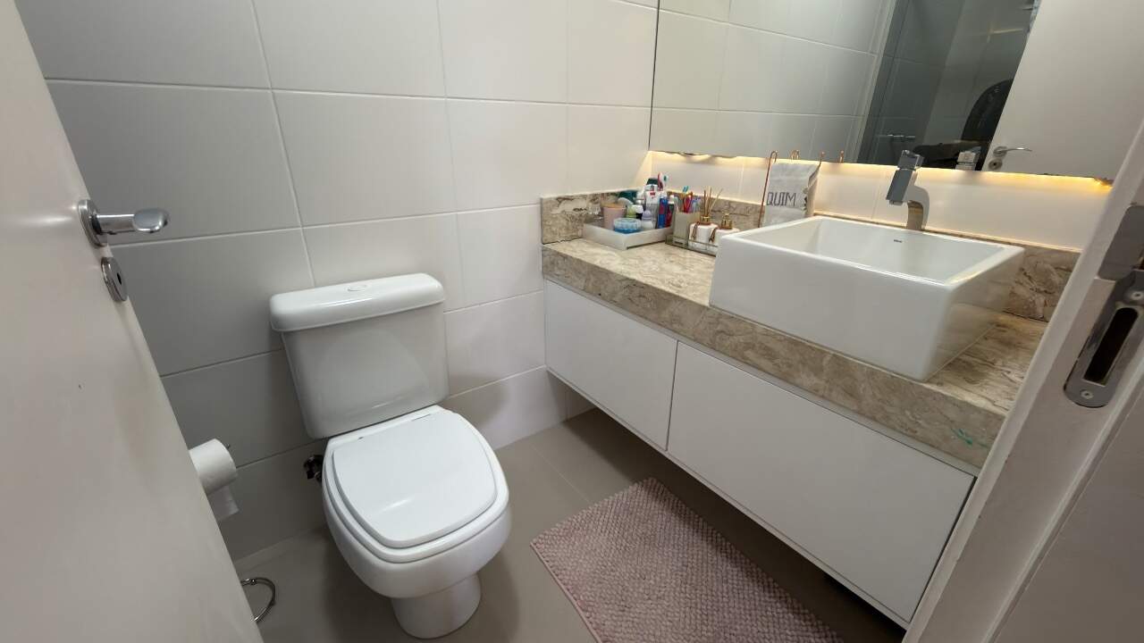 Apartamento Mobiliado à venda no Centro: 