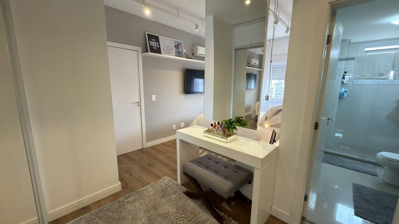 Apartamento Mobiliado à venda no Centro: 