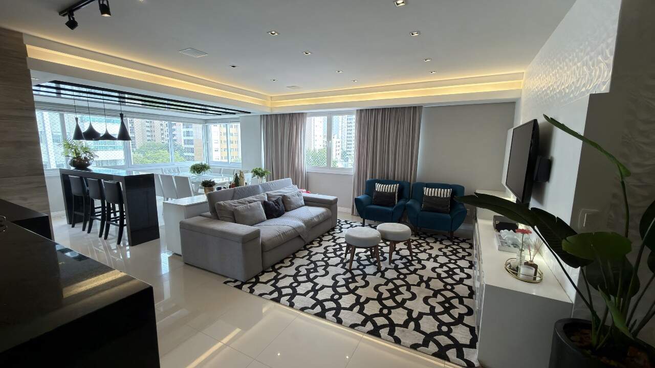 Apartamento Mobiliado à venda no Centro: 