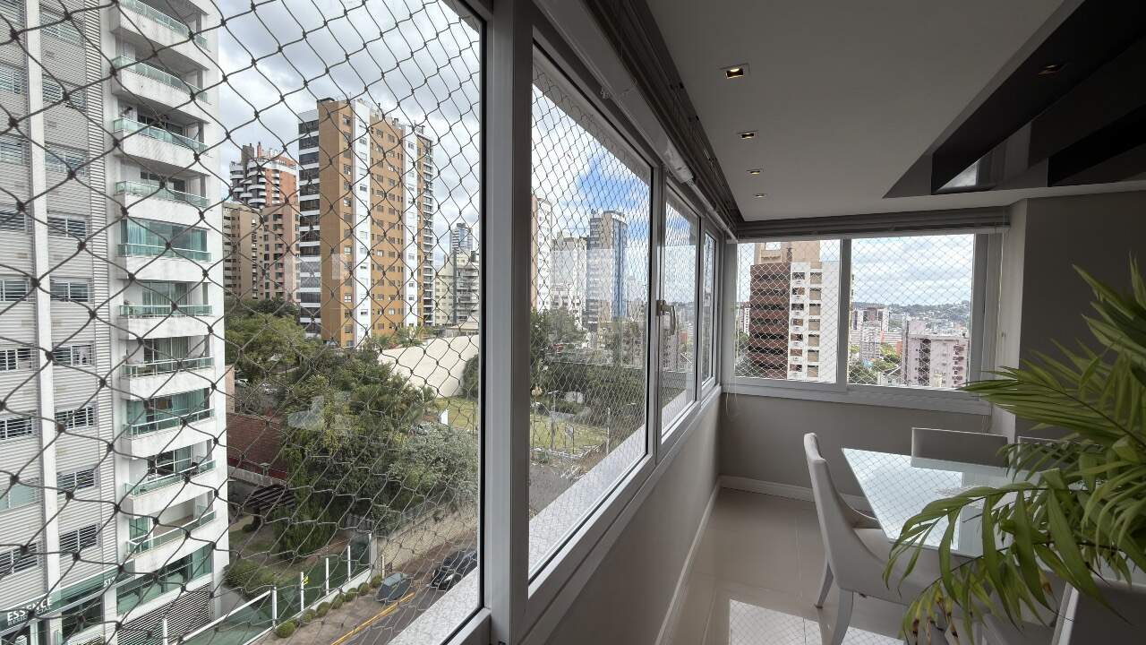Apartamento Mobiliado à venda no Centro: 