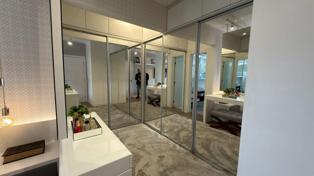 Apartamento Mobiliado à venda no Centro: 