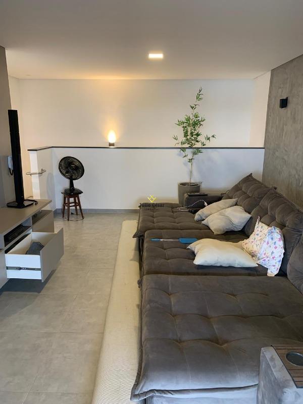 Cobertura à venda no Manoel Valinhas: 