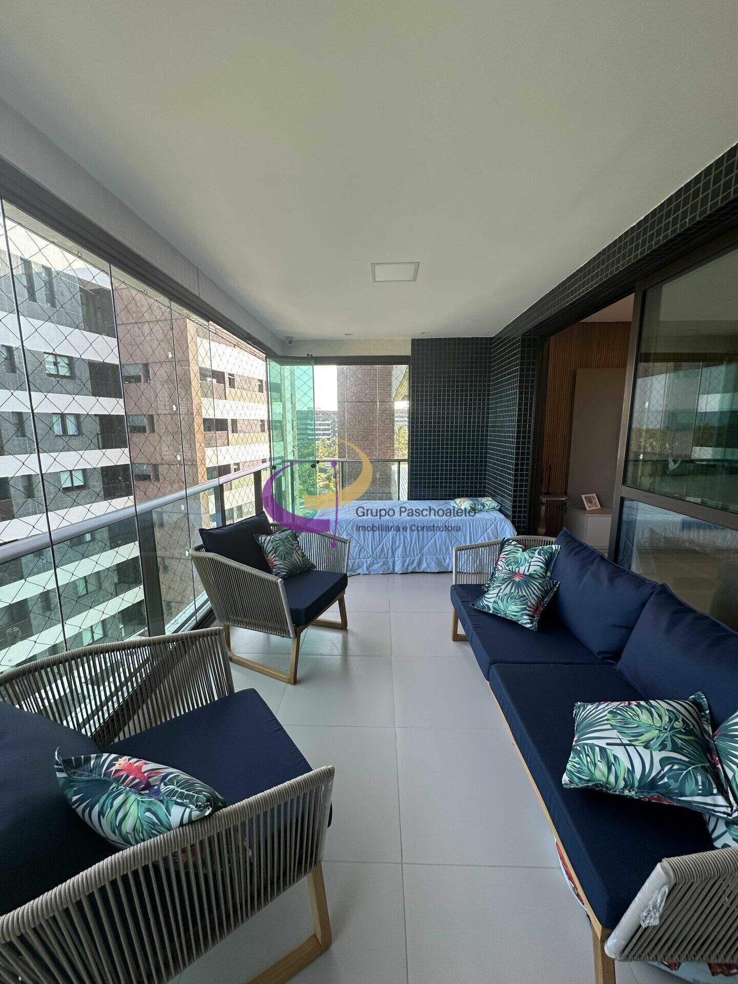 Apartamento à venda no Paiva: 