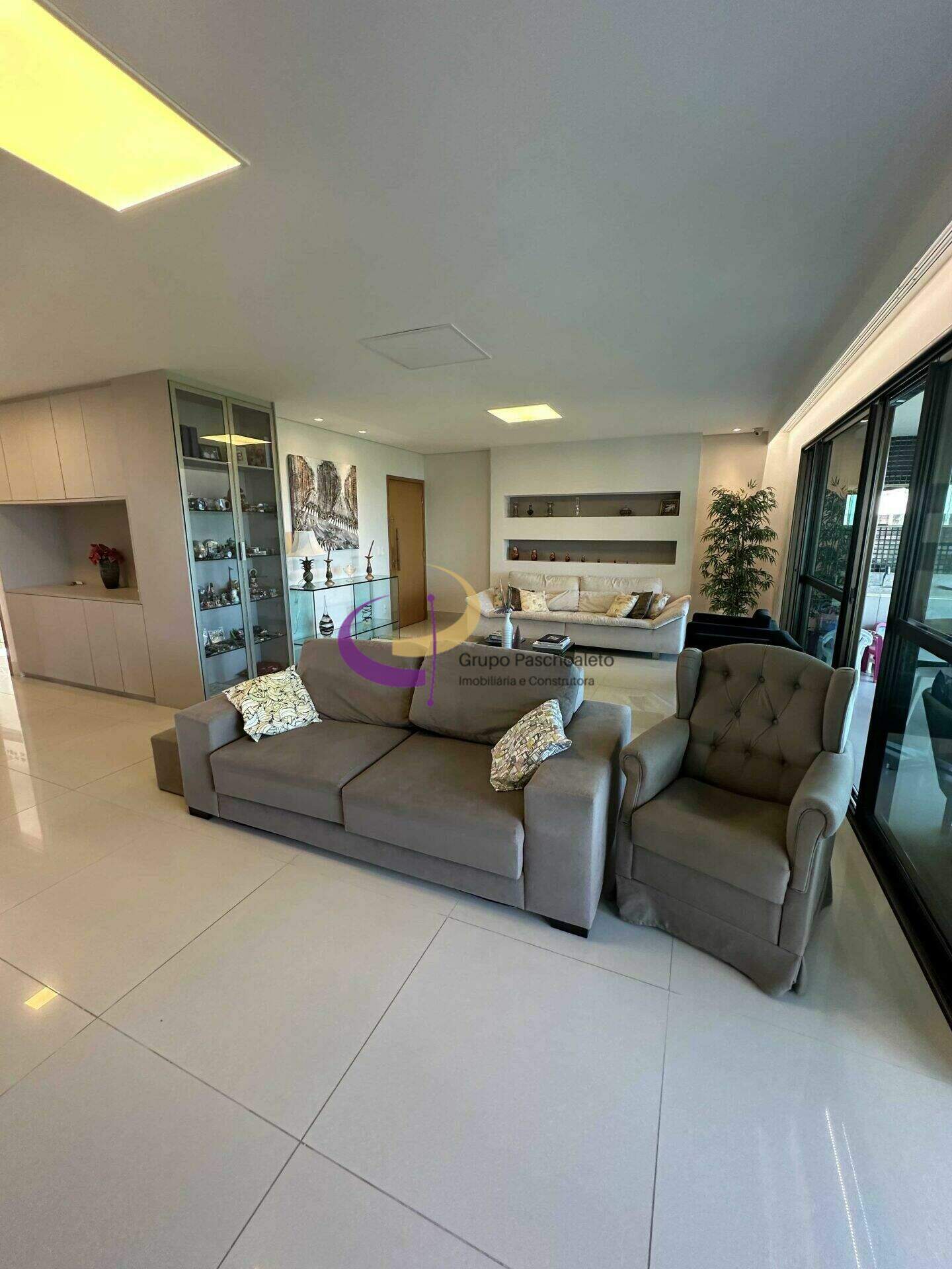 Apartamento à venda no Paiva: 