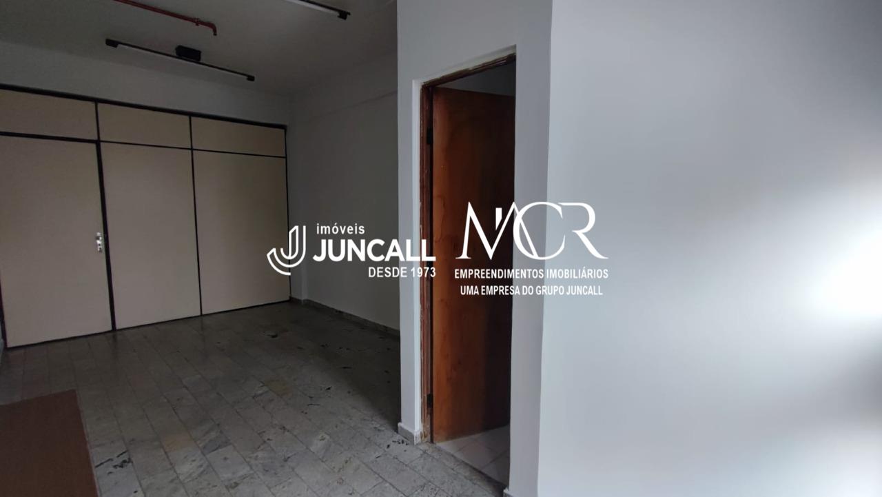 Sala à venda no Barro Preto: 