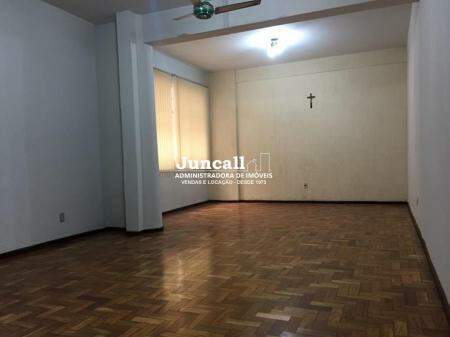Sala à venda no Centro: 