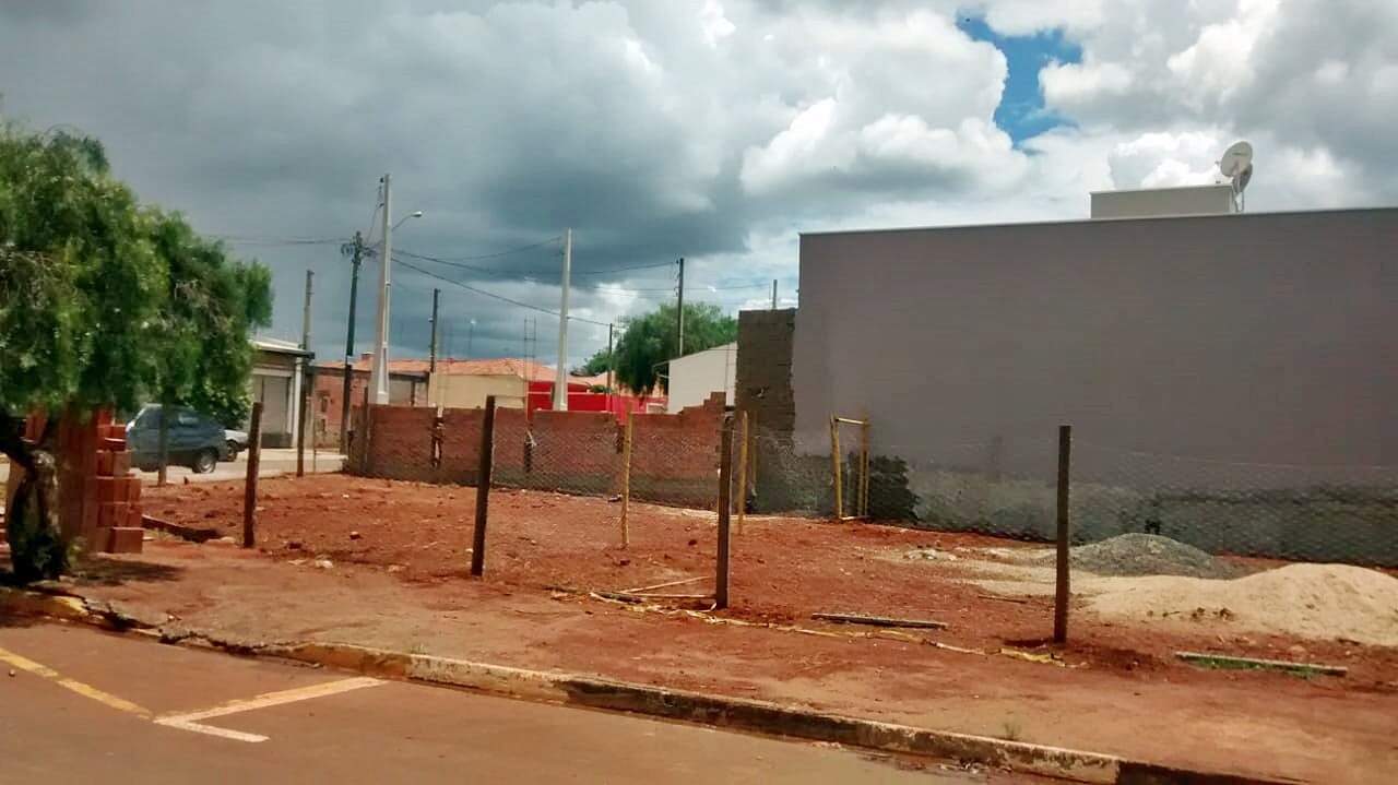 Terreno à venda, no bairro Tanquinho  em Piracicaba - SP