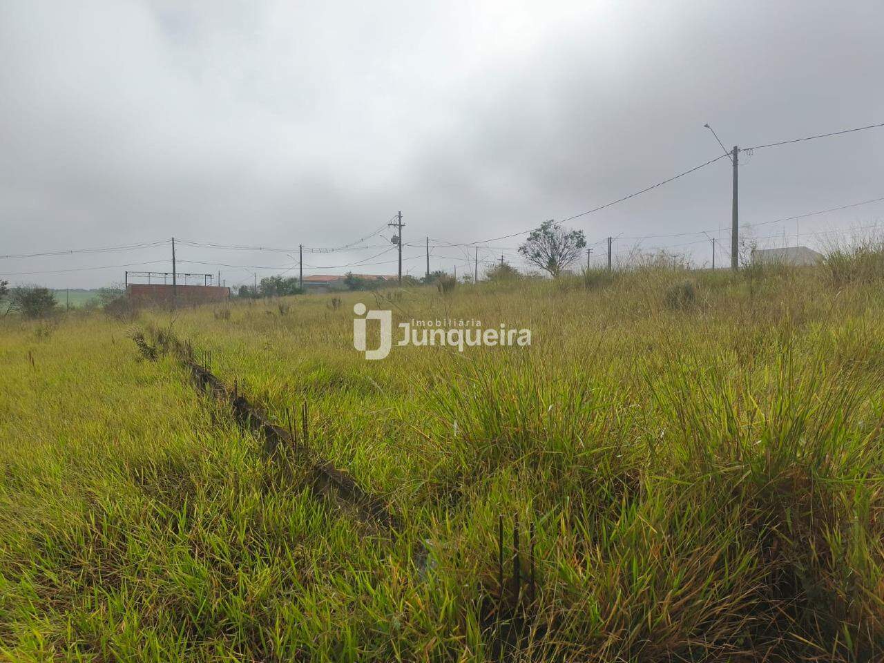 Terreno à venda, no bairro Santa Maria em Rio das Pedras - SP