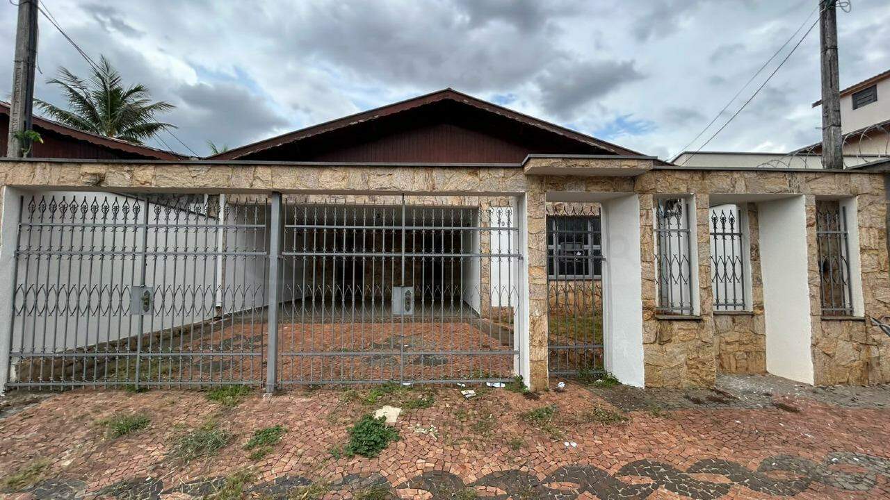 Casa para alugar, 3 quartos, sendo 3 suítes, 4 vagas, no bairro Nova Piracicaba em Piracicaba - SP