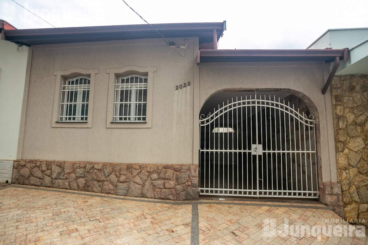 Casa à venda, 3 quartos, sendo 1 suíte, 1 vaga, no bairro Alto em Piracicaba - SP