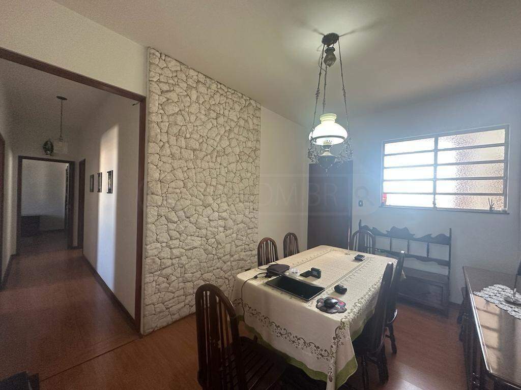 Apartamento à venda no Edifício Jenny Andrade Faria, 2 quartos, 1 vaga, no bairro Centro em Piracicaba - SP