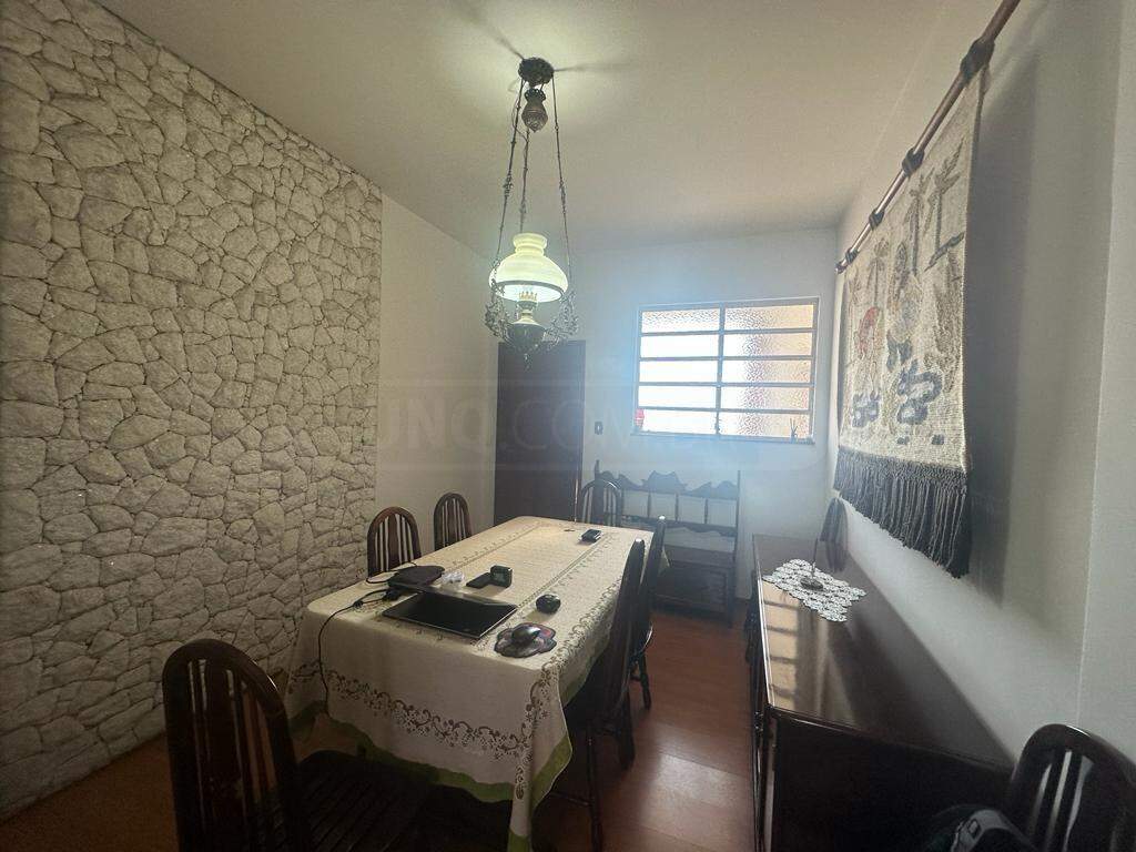 Apartamento à venda no Edifício Jenny Andrade Faria, 2 quartos, 1 vaga, no bairro Centro em Piracicaba - SP