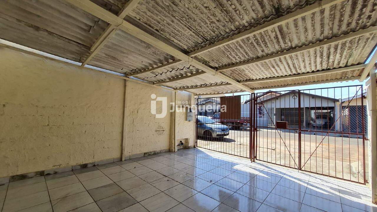 Casa para alugar, 1 quarto, 1 vaga, no bairro Jardim Castor em Piracicaba - SP