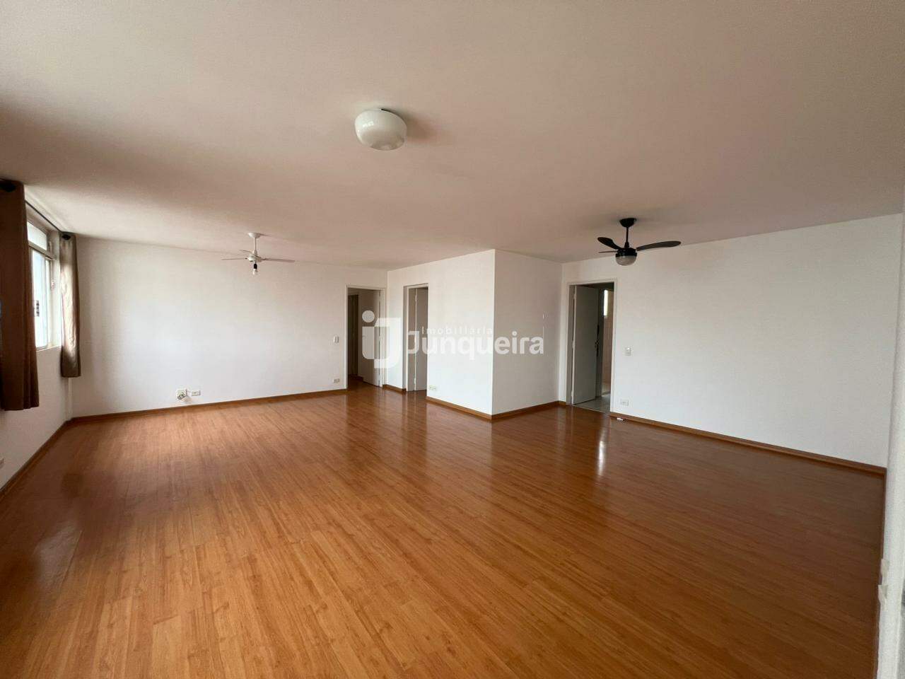 Apartamento para alugar no Pedro Ometto, 3 quartos, sendo 1 suíte, 1 vaga, no bairro Centro em Piracicaba - SP