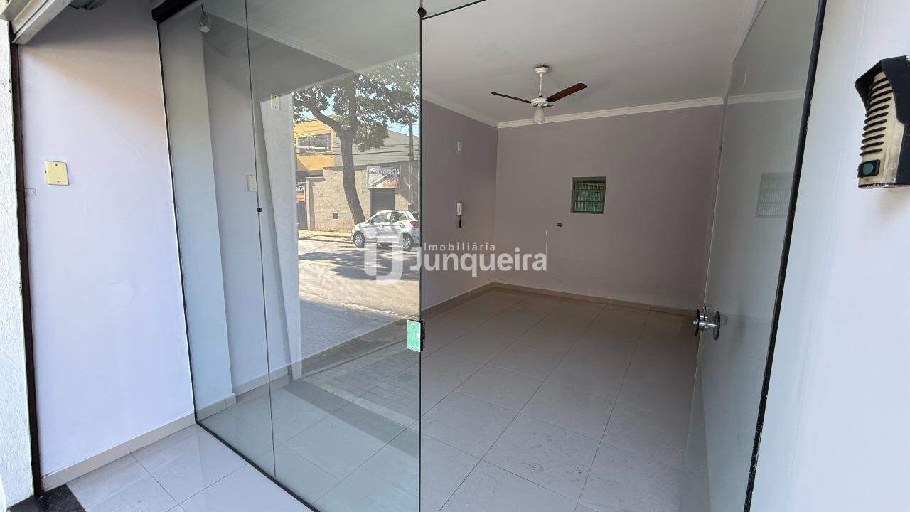 Casa para alugar, no bairro Centro em Piracicaba - SP