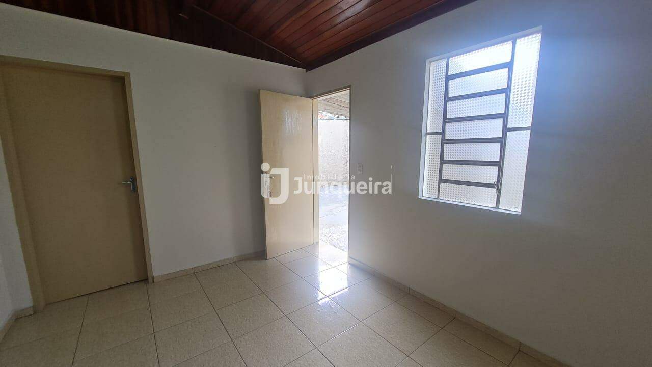 Casa para alugar, 1 quarto, no bairro Vila Rezende em Piracicaba - SP