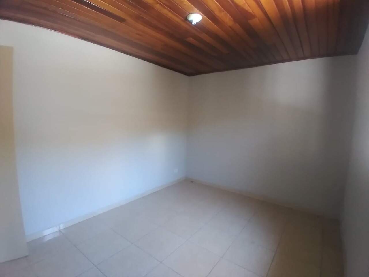 Casa para alugar, 1 quarto, no bairro Vila Rezende em Piracicaba - SP