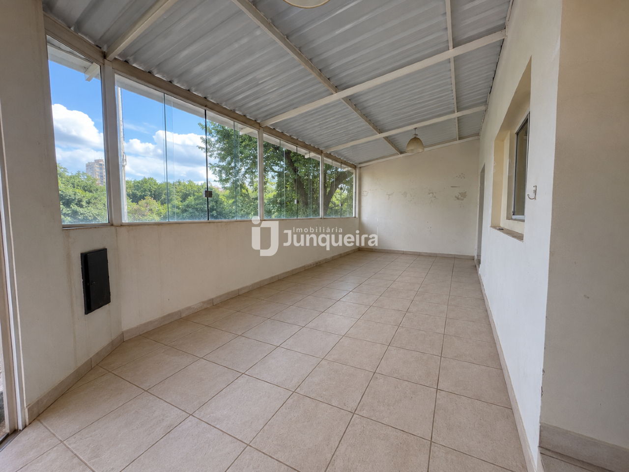 Casa para alugar, 3 quartos, 2 vagas, no bairro Jardim Brasília em Piracicaba - SP