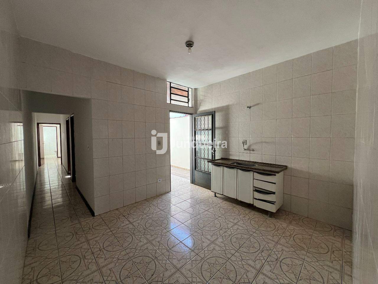 Casa para alugar, 2 quartos, sendo 1 suíte, 1 vaga, no bairro Jardim Glória em Piracicaba - SP