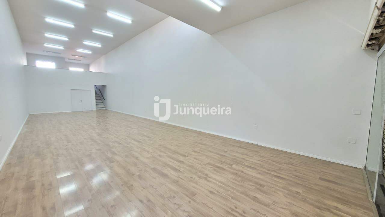Salão para alugar, no bairro Centro em Piracicaba - SP