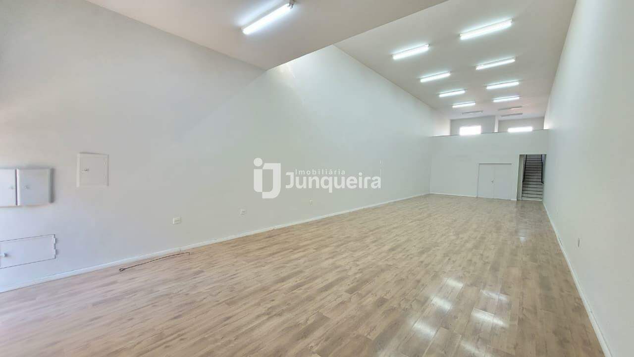 Salão para alugar, no bairro Centro em Piracicaba - SP