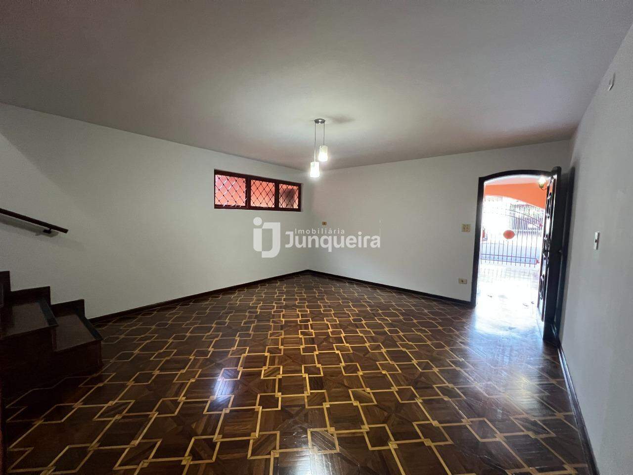 Casa para alugar, 3 quartos, sendo 1 suíte, 2 vagas, no bairro Paulista em Piracicaba - SP