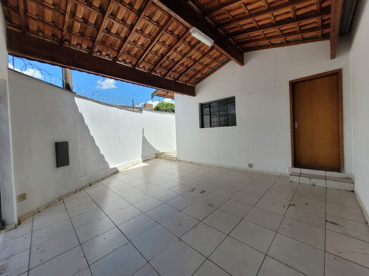 Casa para alugar, 2 quartos, 1 vaga, no bairro Paineiras em Piracicaba - SP