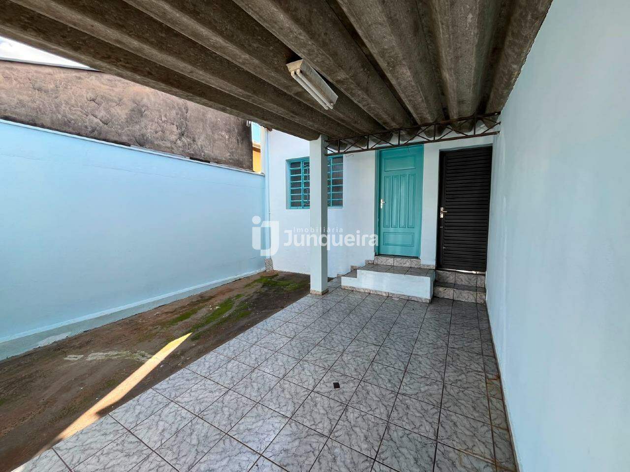 Casa para alugar, 2 quartos, 1 vaga, no bairro Jardim Califórnia em Piracicaba - SP