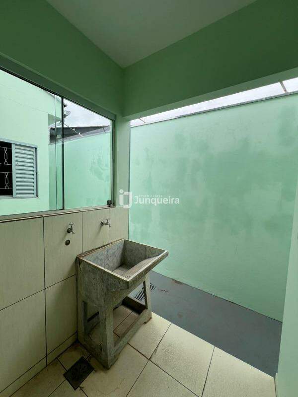 Casa para alugar, 2 quartos, 2 vagas, no bairro Jardim São Cristóvão II em Rio das Pedras - SP