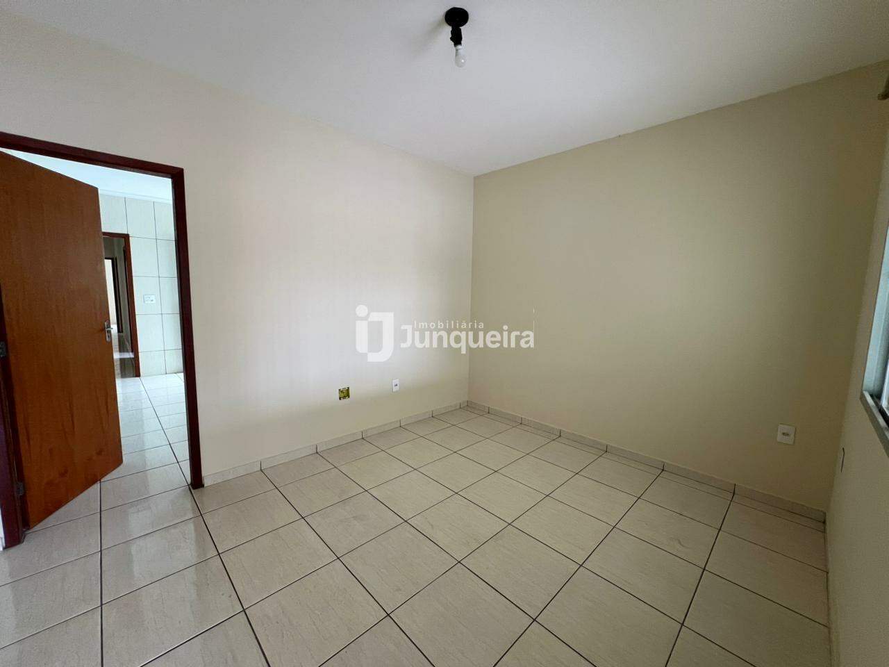 Casa para alugar, 2 quartos, 2 vagas, no bairro Jardim São Cristóvão II em Rio das Pedras - SP