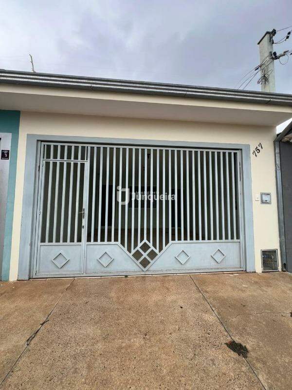 Casa para alugar, 2 quartos, 2 vagas, no bairro Jardim São Cristóvão II em Rio das Pedras - SP