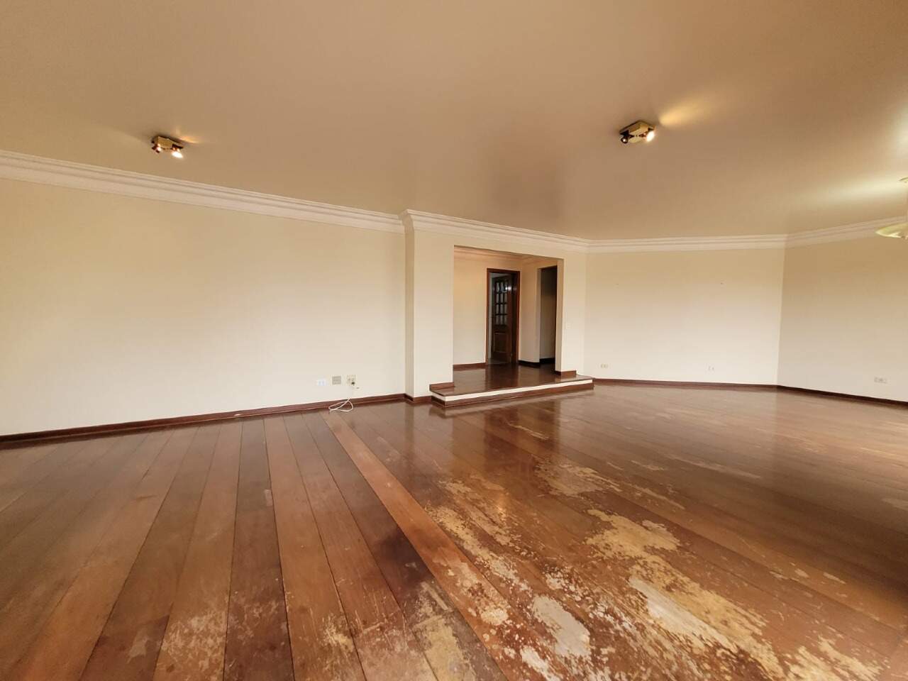 Apartamento para alugar no Cap Ferrat, 4 quartos, sendo 1 suíte, 3 vagas, no bairro Cidade Alta em Piracicaba - SP