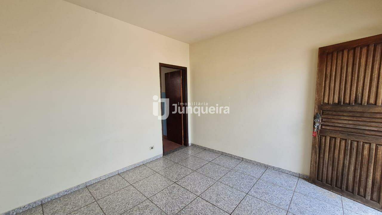 Casa para alugar, 2 quartos, 1 vaga, no bairro Jaraguá em Piracicaba - SP