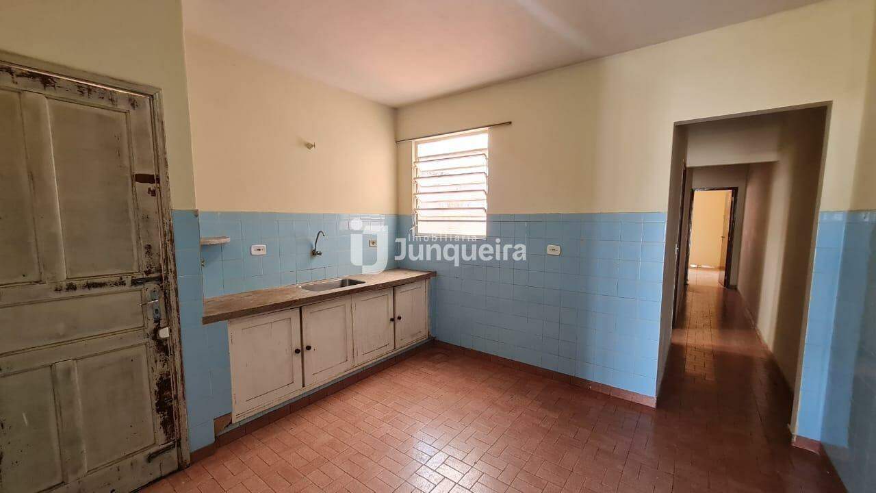 Casa para alugar, 2 quartos, 1 vaga, no bairro Jaraguá em Piracicaba - SP