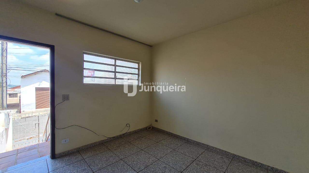 Casa para alugar, 2 quartos, 1 vaga, no bairro Jaraguá em Piracicaba - SP