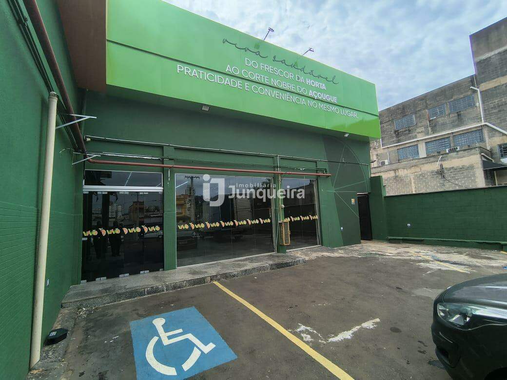 Foto 3 de Salão para aluguel, 4 quartos, 25 vagas, Centro - Piracicaba/SP