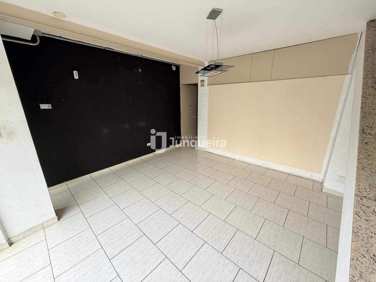 Salão para alugar, 3 vagas, no bairro Alto em Piracicaba - SP