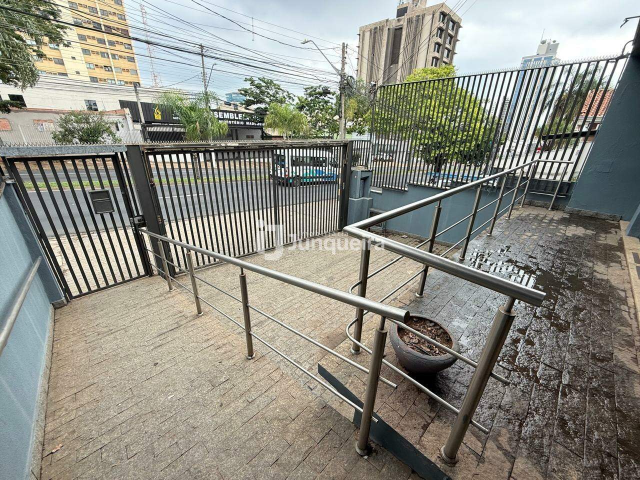 Salão para alugar, 3 vagas, no bairro Alto em Piracicaba - SP